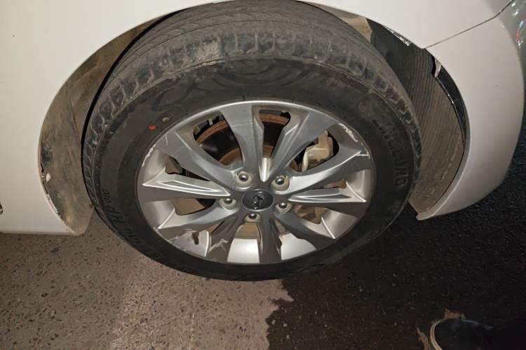 Used Hyundai Elantra (5th Generation / Langdong) 2016 1.6L Manual Luxury Model Right Front Wheel Hub