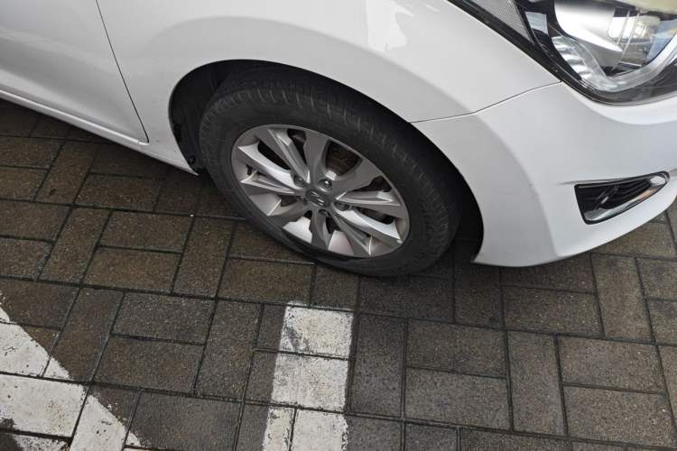 Used Hyundai Elantra (5th Generation / Langdong) 2016 1.6L Automatic Smart Version Right Front Wheel Hub