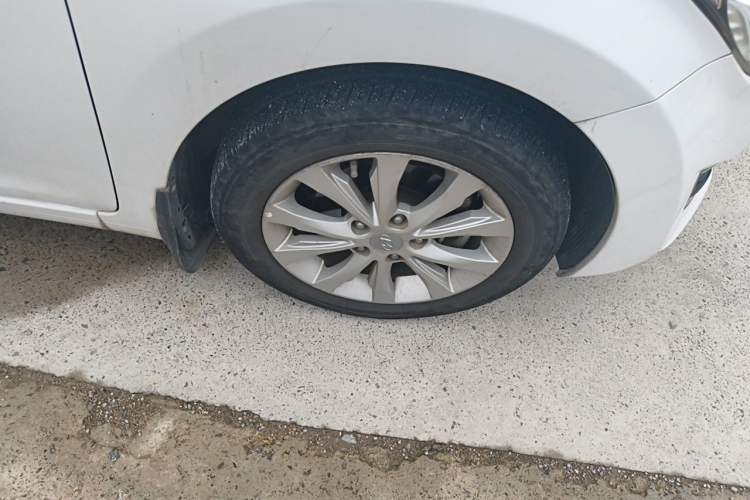 Used Hyundai Elantra (5th Generation / Langdong) 2016 1.6L Manual Luxury Model Right Front Wheel Hub