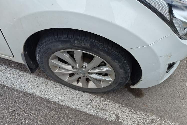 Used Hyundai Elantra (5th Generation / Langdong) 2016 1.6L Manual Luxury Model Right Front Wheel Hub