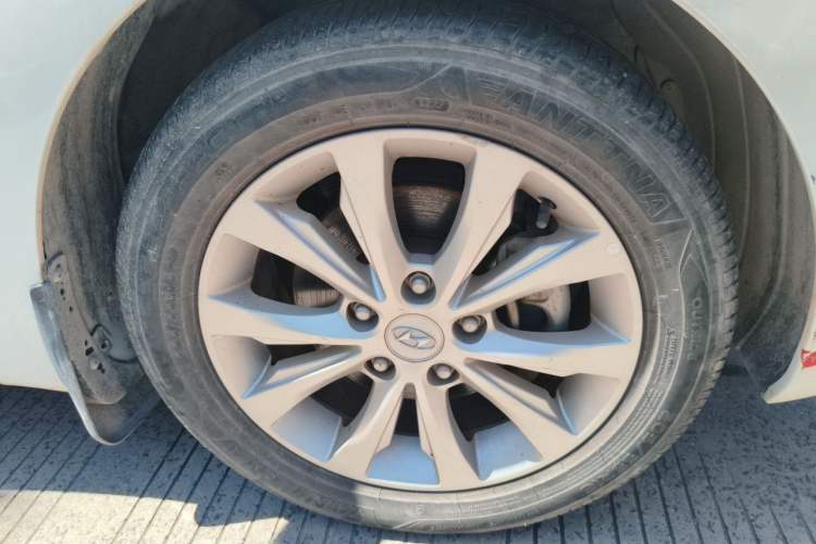 Used Hyundai Elantra (5th Generation / Langdong) 2016 1.6L Manual Luxury Model Right Front Wheel Hub