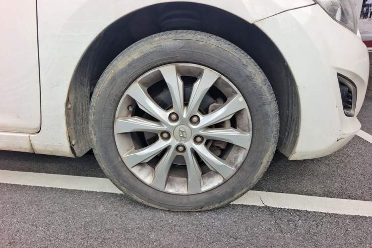 Used Hyundai Elantra (5th Generation / Langdong) 2016 1.6L Automatic Prestige Model Right Front Wheel Hub