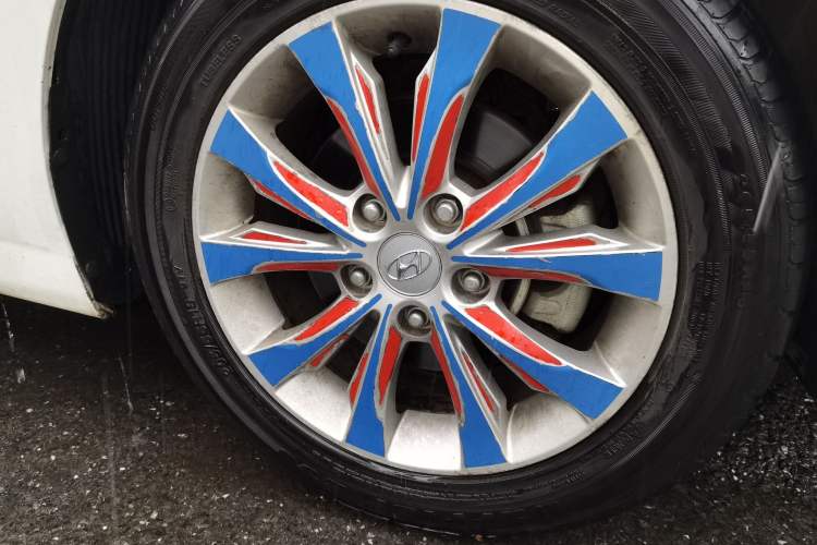 Used Hyundai Elantra (5th Generation / Langdong) 2016 1.6L Manual Luxury Model Right Front Wheel Hub