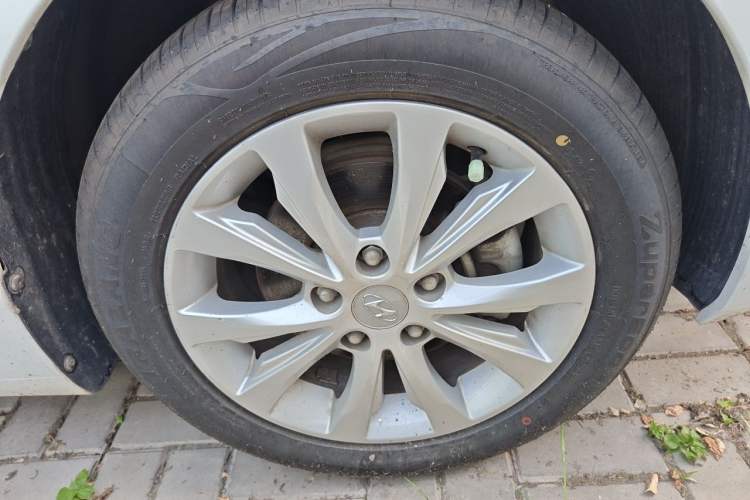 Used Hyundai Elantra (5th Generation / Langdong) 2016 1.6L Automatic Prestige Model Right Front Wheel Hub