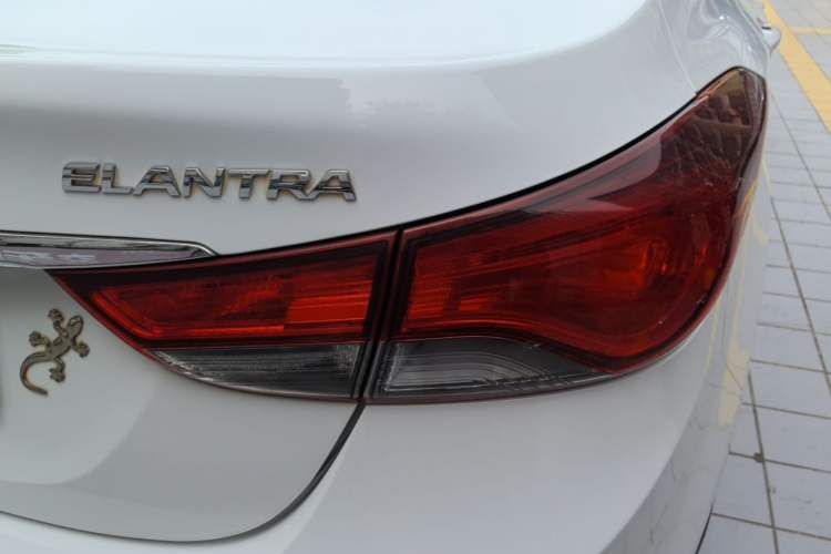 Used Hyundai Elantra (5th Generation / Langdong) 2016 1.6L Automatic Smart Version Right Rear Taillight