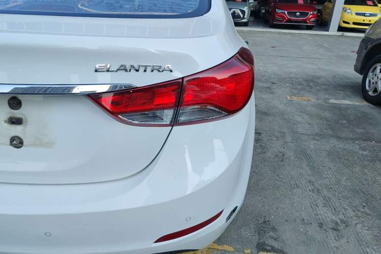 Used Hyundai Elantra (5th Generation / Langdong) 2016 1.6L Automatic Prestige Model Right Rear Taillight