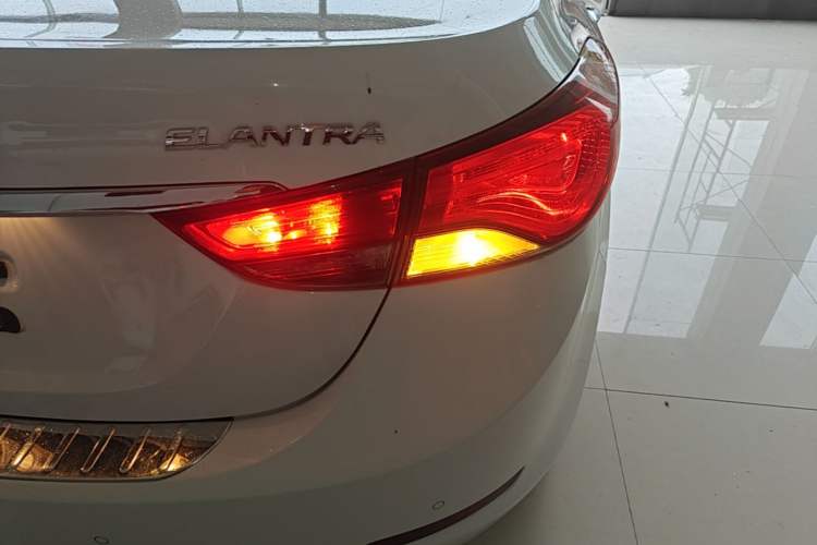 Used Hyundai Elantra (5th Generation / Langdong) 2016 1.6L Automatic Prestige Model Right Rear Taillight