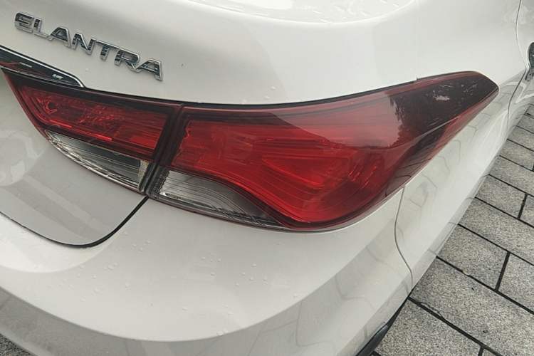 Used Hyundai Elantra (5th Generation / Langdong) 2016 1.6L Automatic Prestige Model Right Rear Taillight