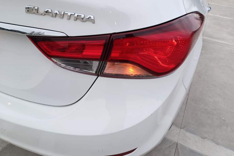 Used Hyundai Elantra (5th Generation / Langdong) 2016 1.6L Automatic Prestige Model Right Rear Taillight
