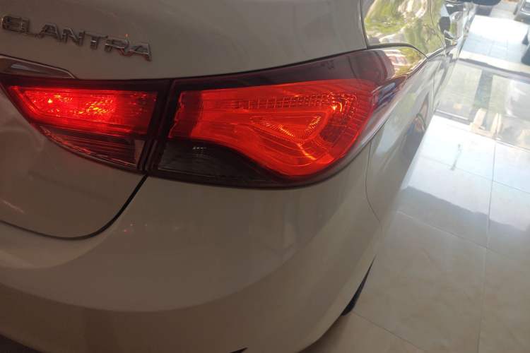 Used Hyundai Elantra (5th Generation / Langdong) 2016 1.6L Automatic Smart Version Right Rear Taillight