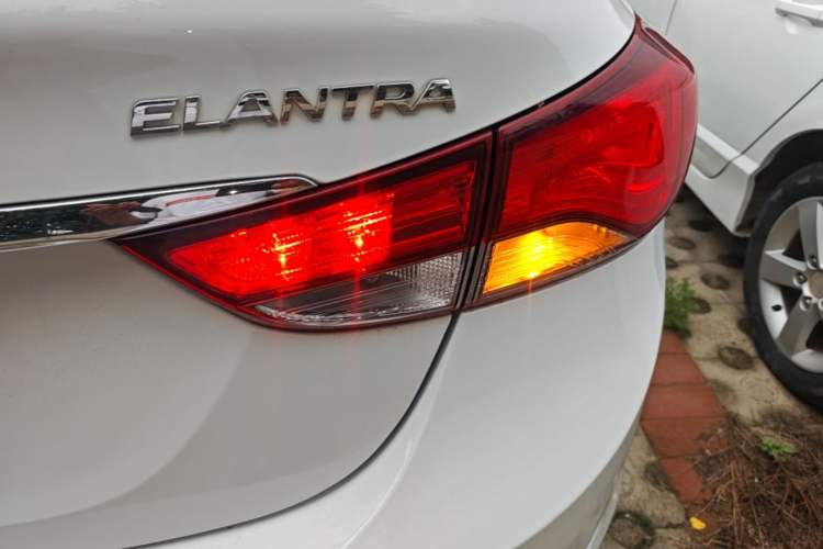 Used Hyundai Elantra (5th Generation / Langdong) 2016 1.6L Automatic Prestige Model Right Rear Taillight