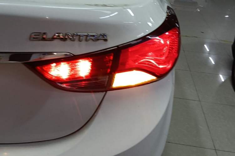Used Hyundai Elantra (5th Generation / Langdong) 2016 1.6L Automatic Prestige Model Right Rear Taillight
