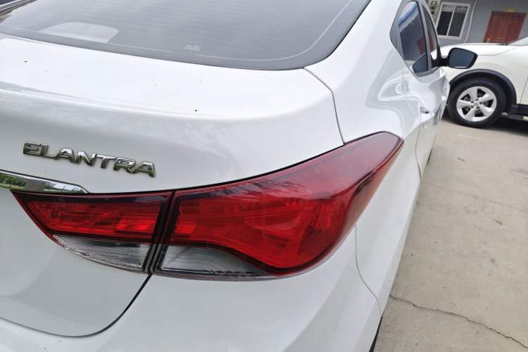 Used Hyundai Elantra (5th Generation / Langdong) 2016 1.6L Automatic Smart Version Right Rear Taillight