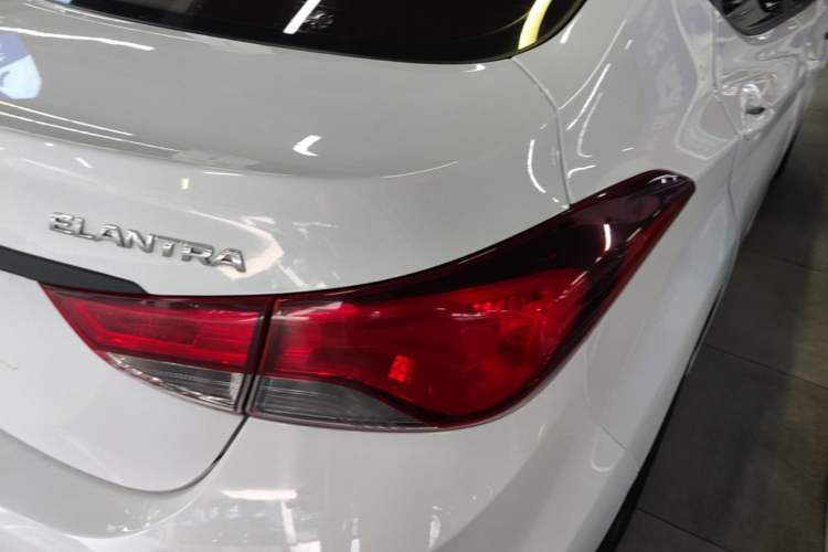 Used Hyundai Elantra (5th Generation / Langdong) 2016 1.6L Automatic Smart Version Right Rear Taillight