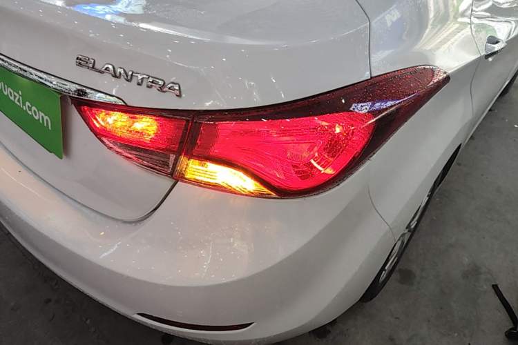 Used Hyundai Elantra (5th Generation / Langdong) 2016 1.6L Automatic Prestige Model Right Rear Taillight