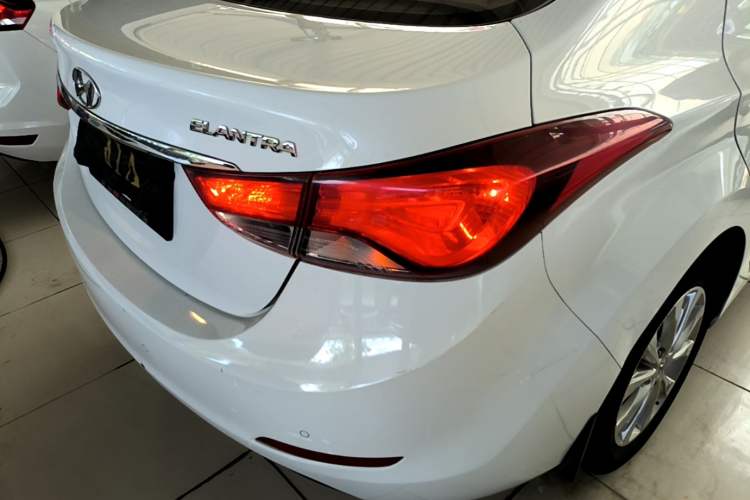 Used Hyundai Elantra (5th Generation / Langdong) 2016 1.6L Automatic Smart Version Right Rear Taillight