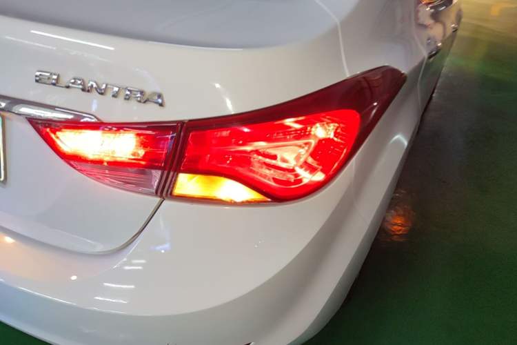 Used Hyundai Elantra (5th Generation / Langdong) 2016 1.6L Automatic Prestige Model Right Rear Taillight