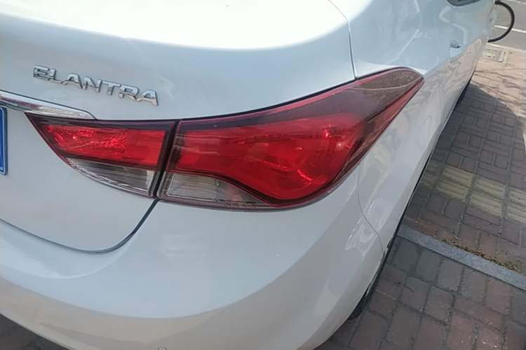 Used Hyundai Elantra (5th Generation / Langdong) 2016 1.6L Automatic Smart Version Right Rear Taillight