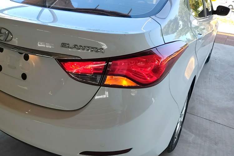 Used Hyundai Elantra (5th Generation / Langdong) 2016 1.6L Automatic Smart Version Right Rear Taillight