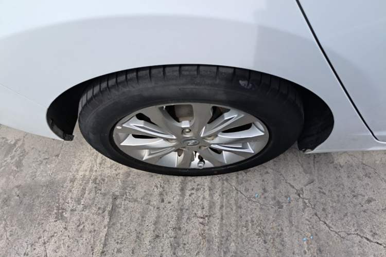 Used Hyundai Elantra (5th Generation / Langdong) 2016 1.6L Automatic Prestige Model Right Rear Wheel Hub