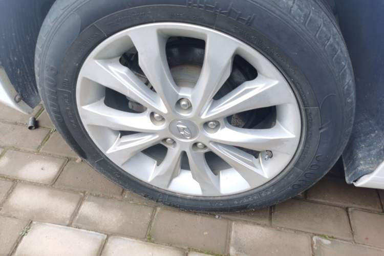 Used Hyundai Elantra (5th Generation / Langdong) 2016 1.6L Automatic Smart Version Right Rear Wheel Hub