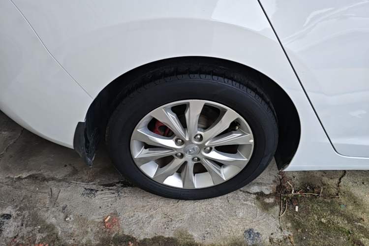 Used Hyundai Elantra (5th Generation / Langdong) 2016 1.6L Automatic Smart Version Right Rear Wheel Hub