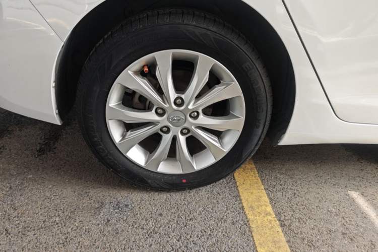 Used Hyundai Elantra (5th Generation / Langdong) 2016 1.6L Automatic Smart Version Right Rear Wheel Hub