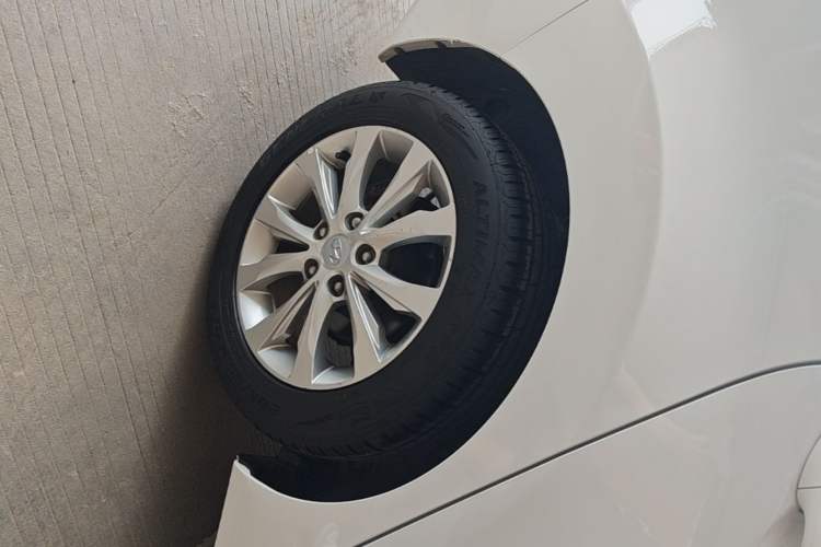Used Hyundai Elantra (5th Generation / Langdong) 2016 1.6L Automatic Smart Version Right Rear Wheel Hub