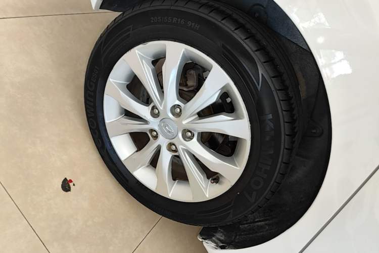 Used Hyundai Elantra (5th Generation / Langdong) 2016 1.6L Automatic Smart Version Right Rear Wheel Hub