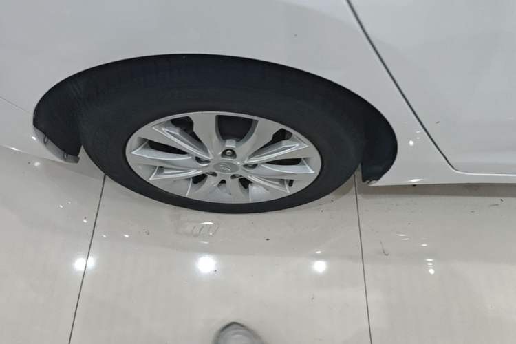 Used Hyundai Elantra (5th Generation / Langdong) 2016 1.6L Automatic Smart Version Right Rear Wheel Hub