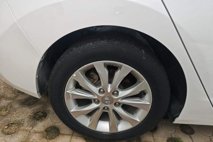 Used Hyundai Elantra (5th Generation / Langdong) 2016 1.6L Automatic Prestige Model Right Rear Wheel Hub