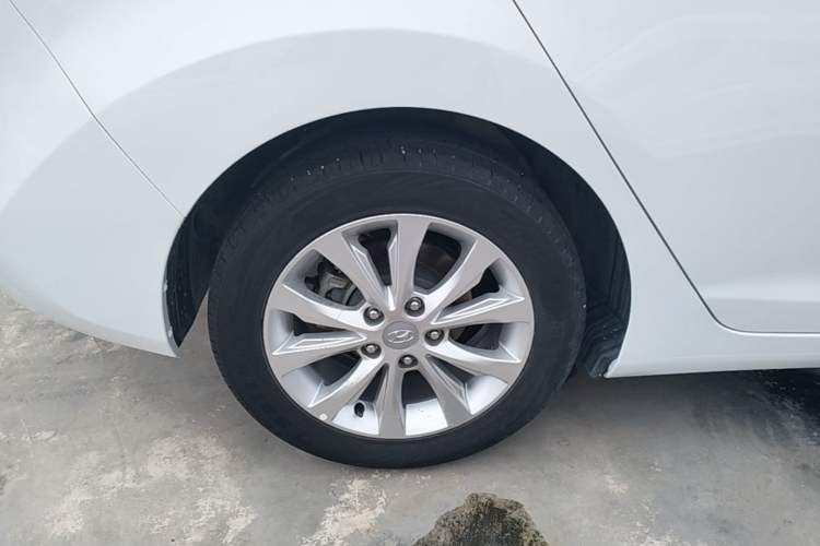 Used Hyundai Elantra (5th Generation / Langdong) 2016 1.6L Automatic Smart Version Right Rear Wheel Hub