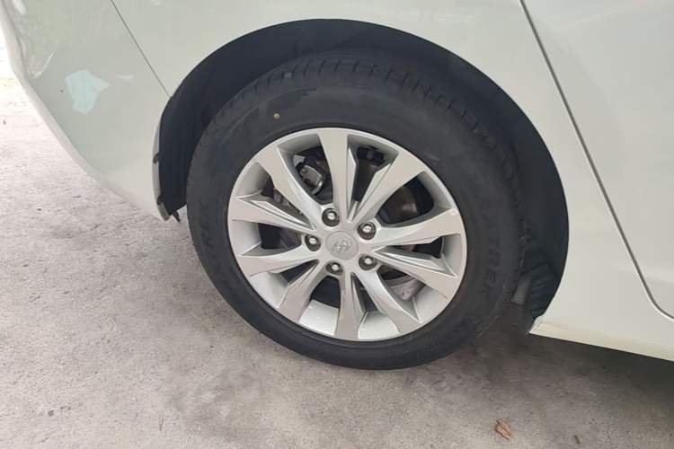 Used Hyundai Elantra (5th Generation / Langdong) 2016 1.6L Automatic Smart Version Right Rear Wheel Hub