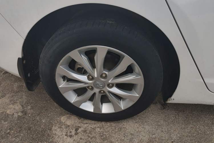 Used Hyundai Elantra (5th Generation / Langdong) 2016 1.6L Automatic Smart Version Right Rear Wheel Hub