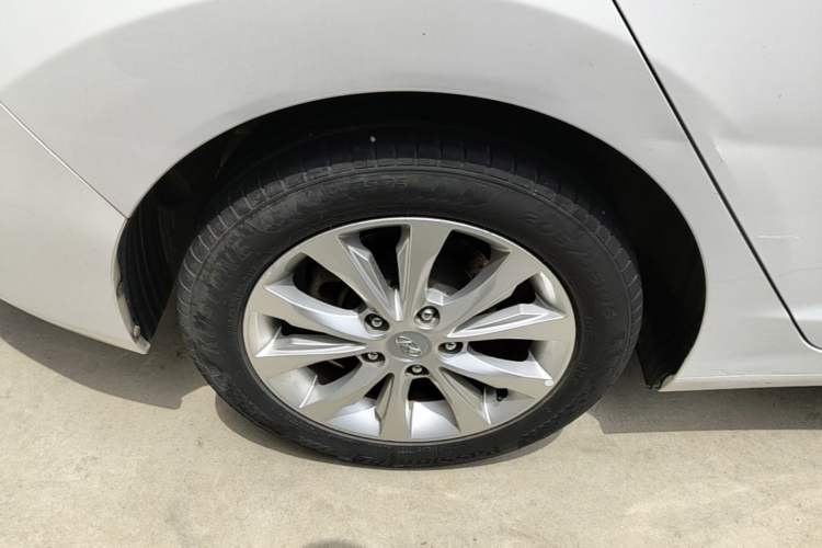 Used Hyundai Elantra (5th Generation / Langdong) 2016 1.6L Automatic Smart Version Right Rear Wheel Hub