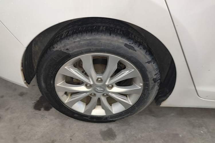Used Hyundai Elantra (5th Generation / Langdong) 2016 1.6L Automatic Prestige Model Right Rear Wheel Hub