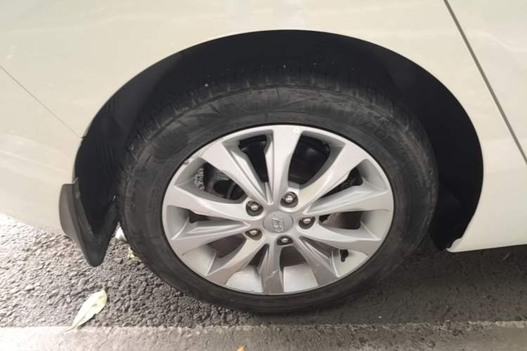 Used Hyundai Elantra (5th Generation / Langdong) 2016 1.6L Manual Fashion Edition Right Rear Wheel Hub