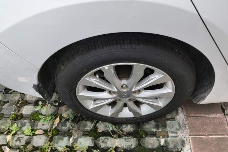 Used Hyundai Elantra (5th Generation / Langdong) 2016 1.6L Automatic Smart Version Right Rear Wheel Hub