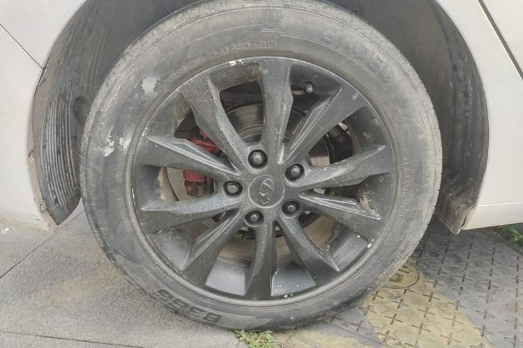 Used Hyundai Elantra (5th Generation / Langdong) 2016 1.6L Automatic Prestige Model Right Rear Wheel Hub