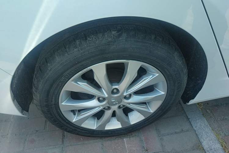Used Hyundai Elantra (5th Generation / Langdong) 2016 1.6L Automatic Smart Version Right Rear Wheel Hub