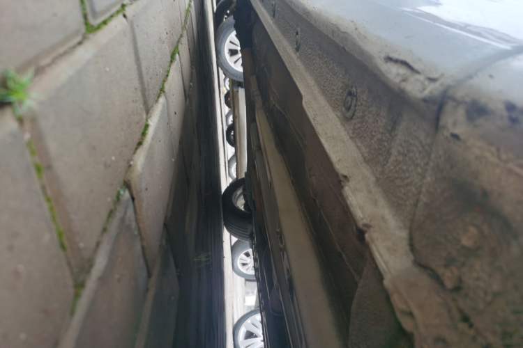 Used Hyundai Elantra (5th Generation / Langdong) 2016 1.6L Automatic Smart Version Right Side Sill