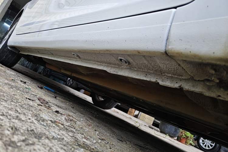 Used Hyundai Elantra (5th Generation / Langdong) 2016 1.6L Automatic Smart Version Right Side Sill