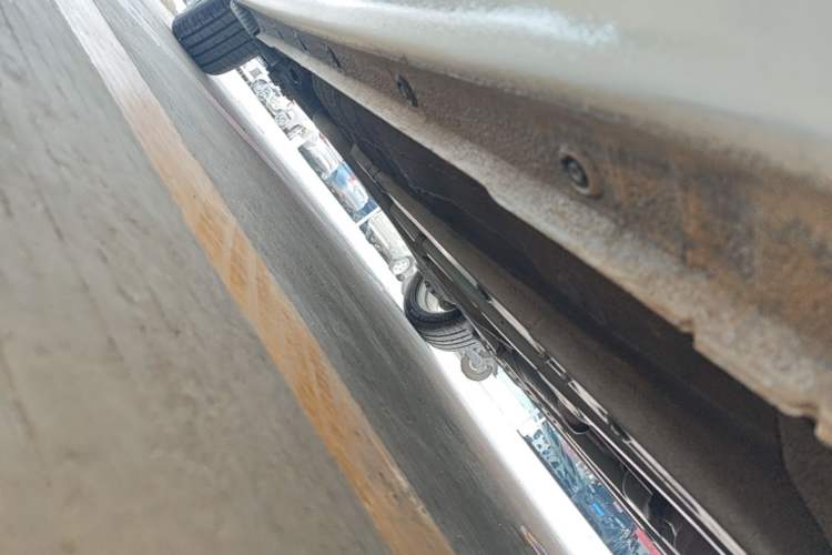 Used Hyundai Elantra (5th Generation / Langdong) 2016 1.6L Automatic Smart Version Right Side Sill