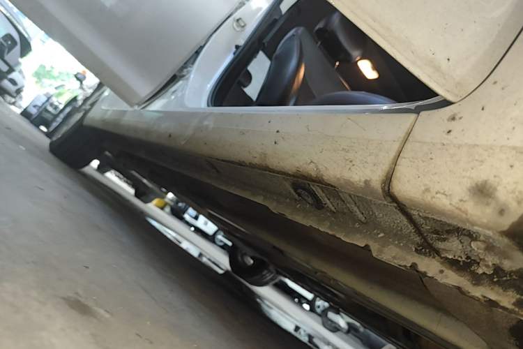 Used Hyundai Elantra (5th Generation / Langdong) 2016 1.6L Automatic Prestige Model Right Side Sill
