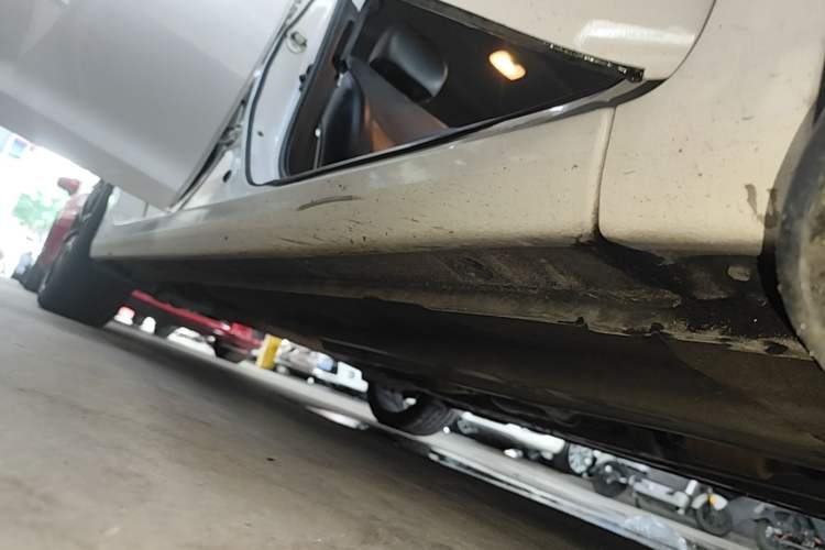 Used Hyundai Elantra (5th Generation / Langdong) 2016 1.6L Manual Luxury Model Right Side Sill