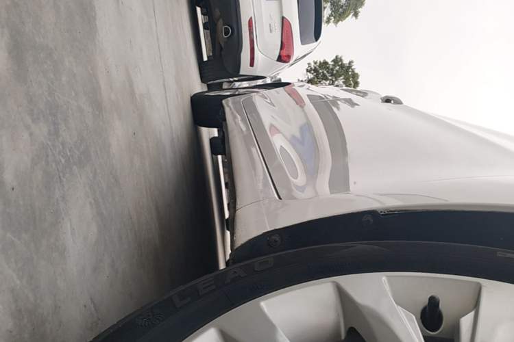 Used Hyundai Elantra (5th Generation / Langdong) 2016 1.6L Automatic Smart Version Right Side Sill