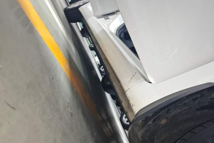 Used Hyundai Elantra (5th Generation / Langdong) 2016 1.6L Automatic Smart Version Right Side Sill