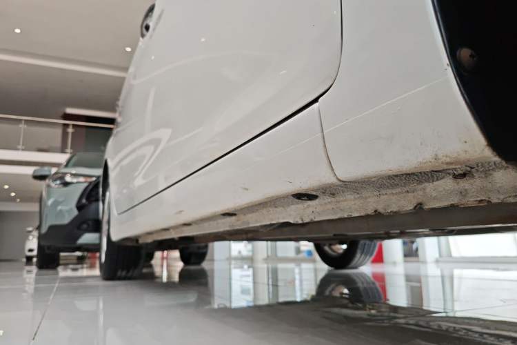 Used Hyundai Elantra (5th Generation / Langdong) 2016 1.6L Automatic Prestige Model Right Side Sill