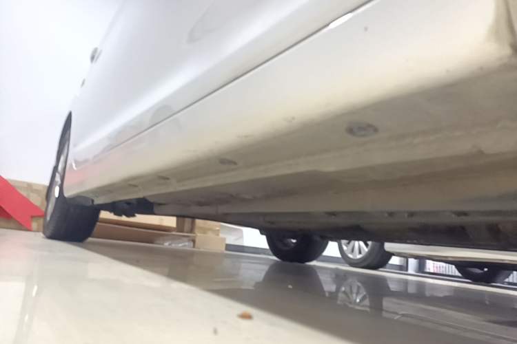 Used Hyundai Elantra (5th Generation / Langdong) 2016 1.6L Automatic Smart Version Right Side Sill