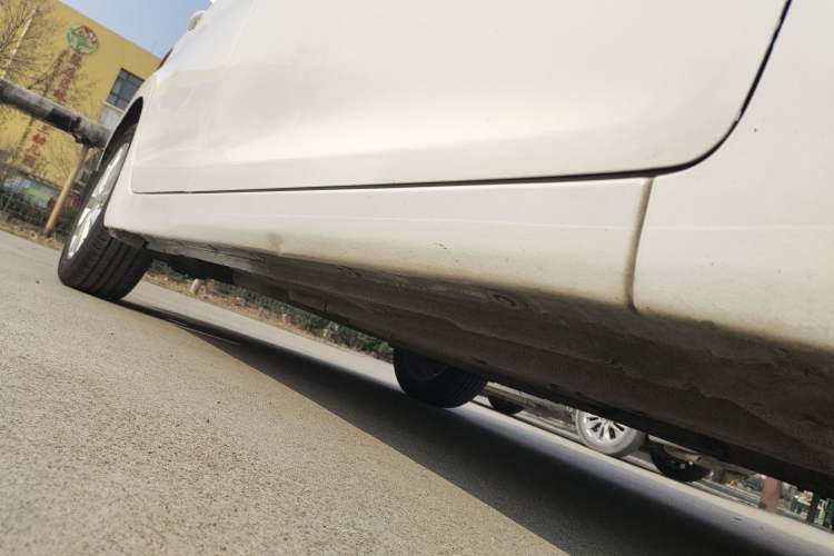 Used Hyundai Elantra (5th Generation / Langdong) 2016 1.6L Automatic Smart Version Right Side Sill